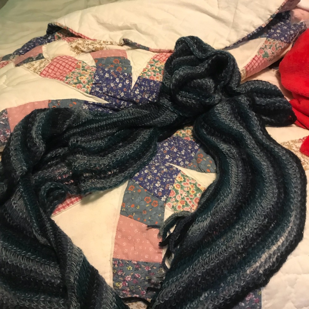 Knitted scarf